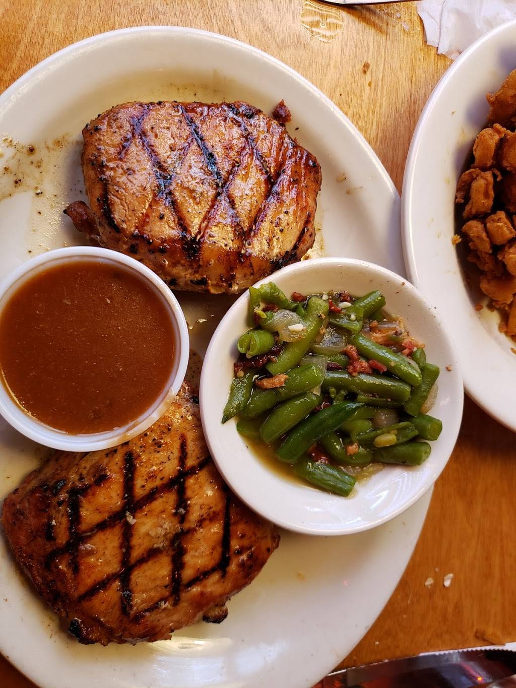 Texas Roadhouse | restaurant | 280 E Edgewood Blvd, Lansing, MI 48911, USA | 5178878181 OR +1 517-887-8181