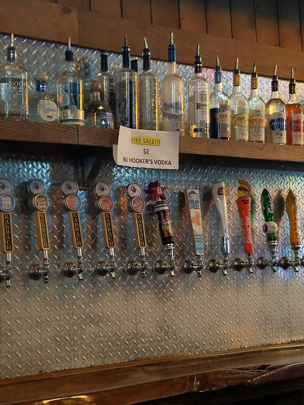 Christians Tailgate Bar & Grill | restaurant | 1012 Congress St, Houston, TX 77002, USA | 7132298449 OR +1 713-229-8449