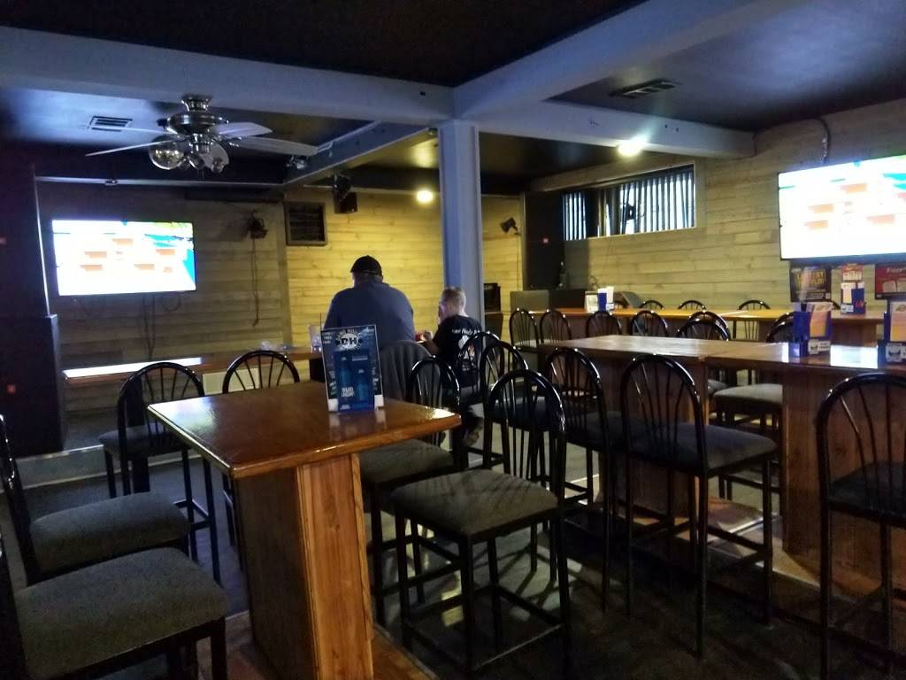 Dawg House Bar & Grill | restaurant | 21350 Van Born Rd, Dearborn Heights, MI 48125, USA | 3132746066 OR +1 313-274-6066