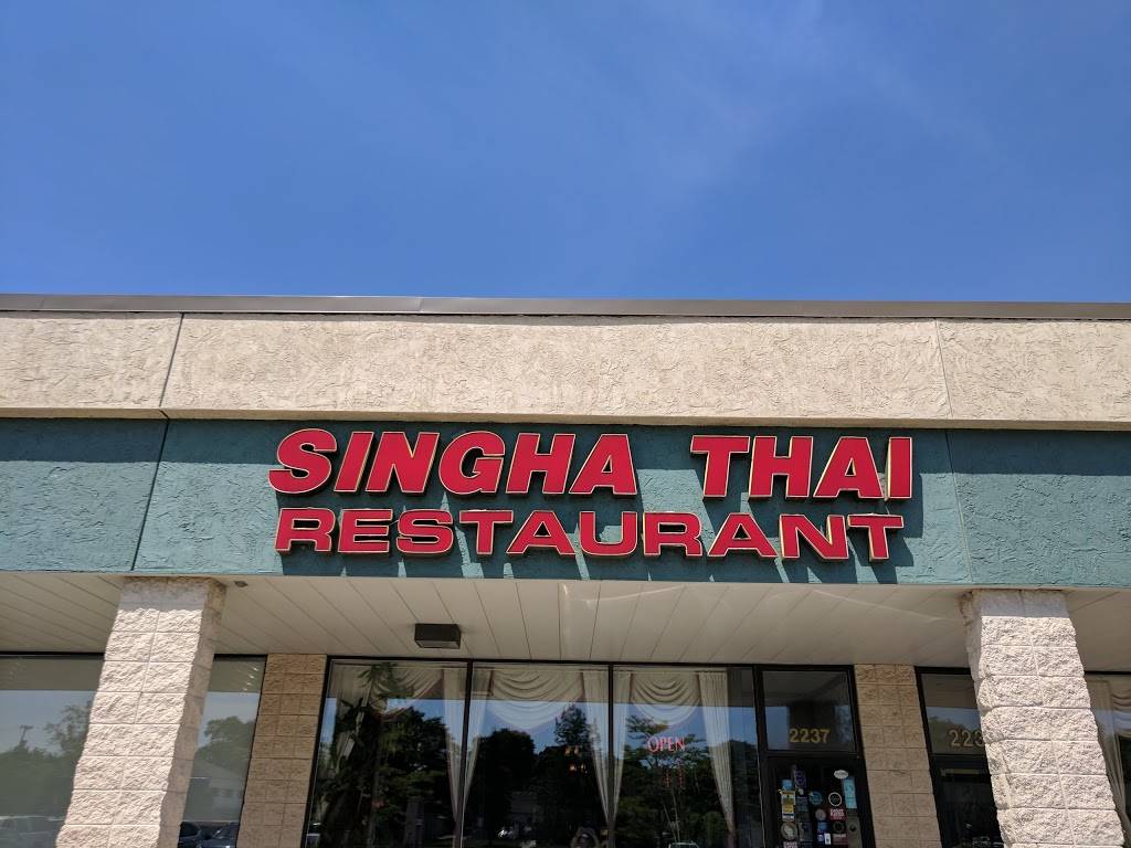 Singha Thai Restaurant | restaurant | 2237 S 108th St, Milwaukee, WI 53227, USA | 4145411234 OR +1 414-541-1234