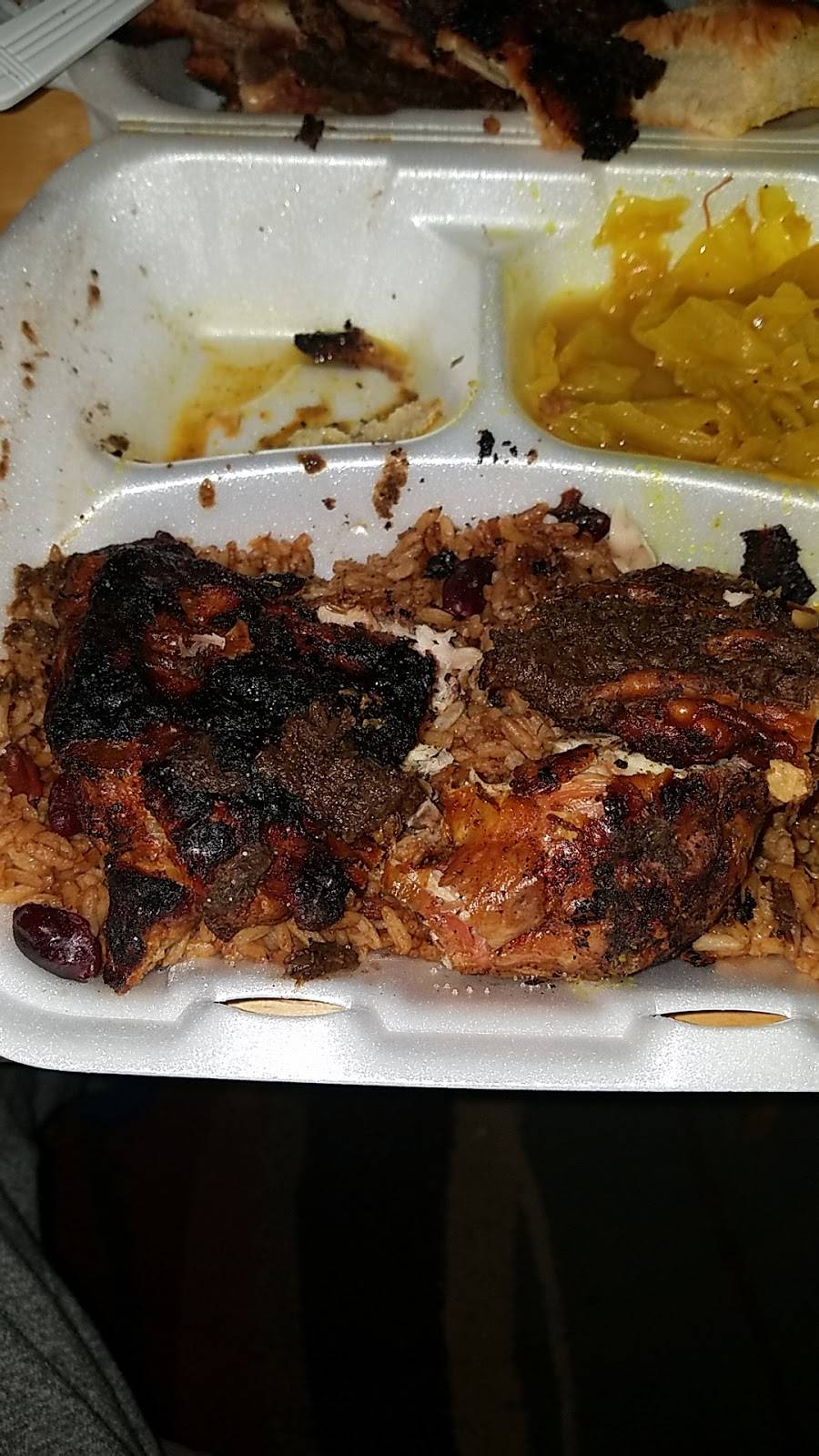 Cocoas Oxtails & Jerk | restaurant | 3701 Statesville Ave, Charlotte, NC 28206, USA | 9809496917 OR +1 980-949-6917