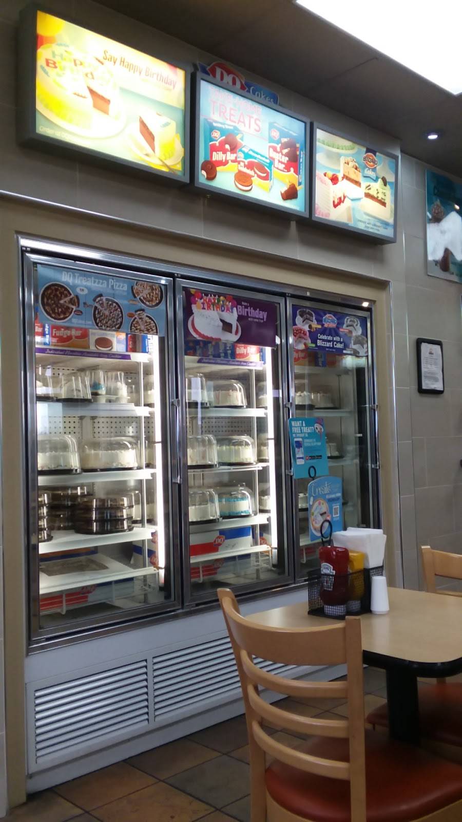 Dairy Queen Grill & Chill | restaurant | 3058 W Shore Dr, Holland, MI 49424, USA | 6163993090 OR +1 616-399-3090