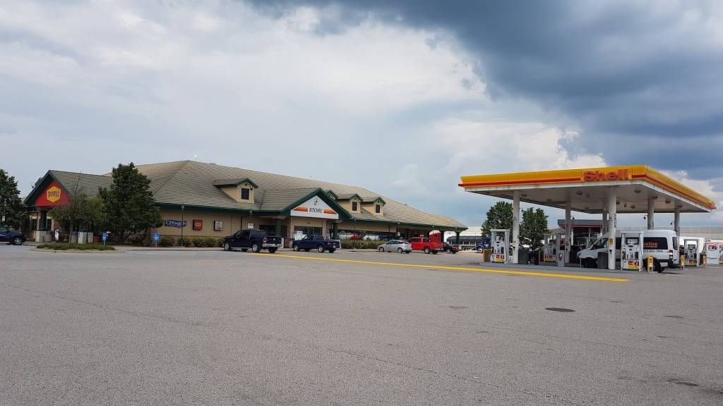 Flying J Travel Center | restaurant | 3700 Highbury Ave S, London, ON N6N 1P3, Canada | 5196869154 OR +1 519-686-9154