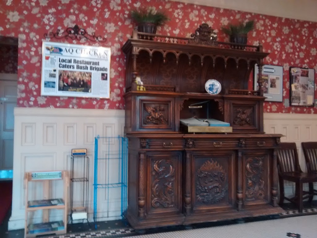 AQ Chicken House | restaurant | 1925 N College Ave, Fayetteville, AR 72703, USA | 4794437555 OR +1 479-443-7555