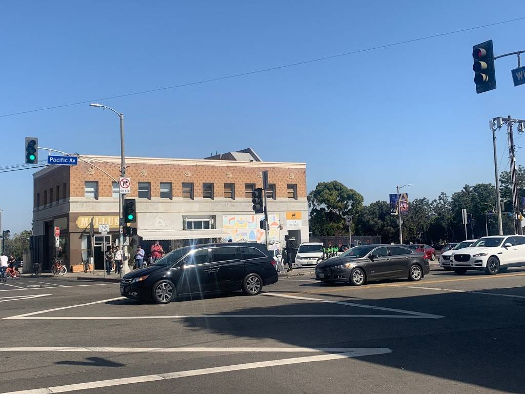 Windward Market | restaurant | 105 Windward Ave, Venice, CA 90291, USA | 3103923566 OR +1 310-392-3566