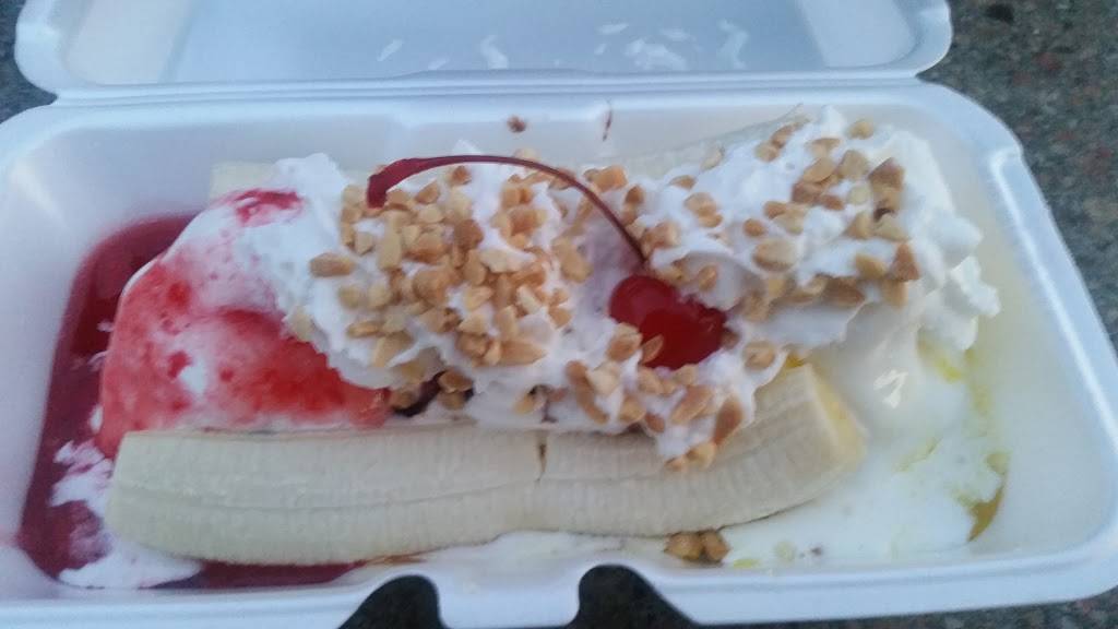 Parlor City Ice Cream | restaurant | 1936 42nd St NE, Cedar Rapids, IA 52402, USA | 3193934867 OR +1 319-393-4867