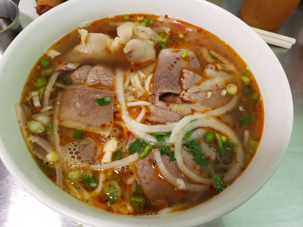 Pho 83 | restaurant | 615 Pilot House Dr, Newport News, VA 23606, USA | 7578738382 OR +1 757-873-8382