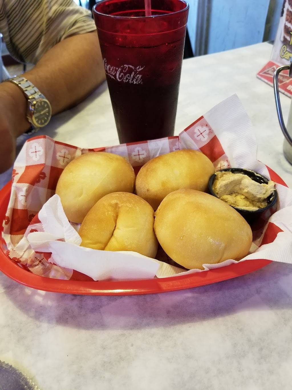 Codys Original Roadhouse | restaurant | 2890 W Bay Dr, Belleair Bluffs, FL 33770, USA | 7275848473 OR +1 727-584-8473