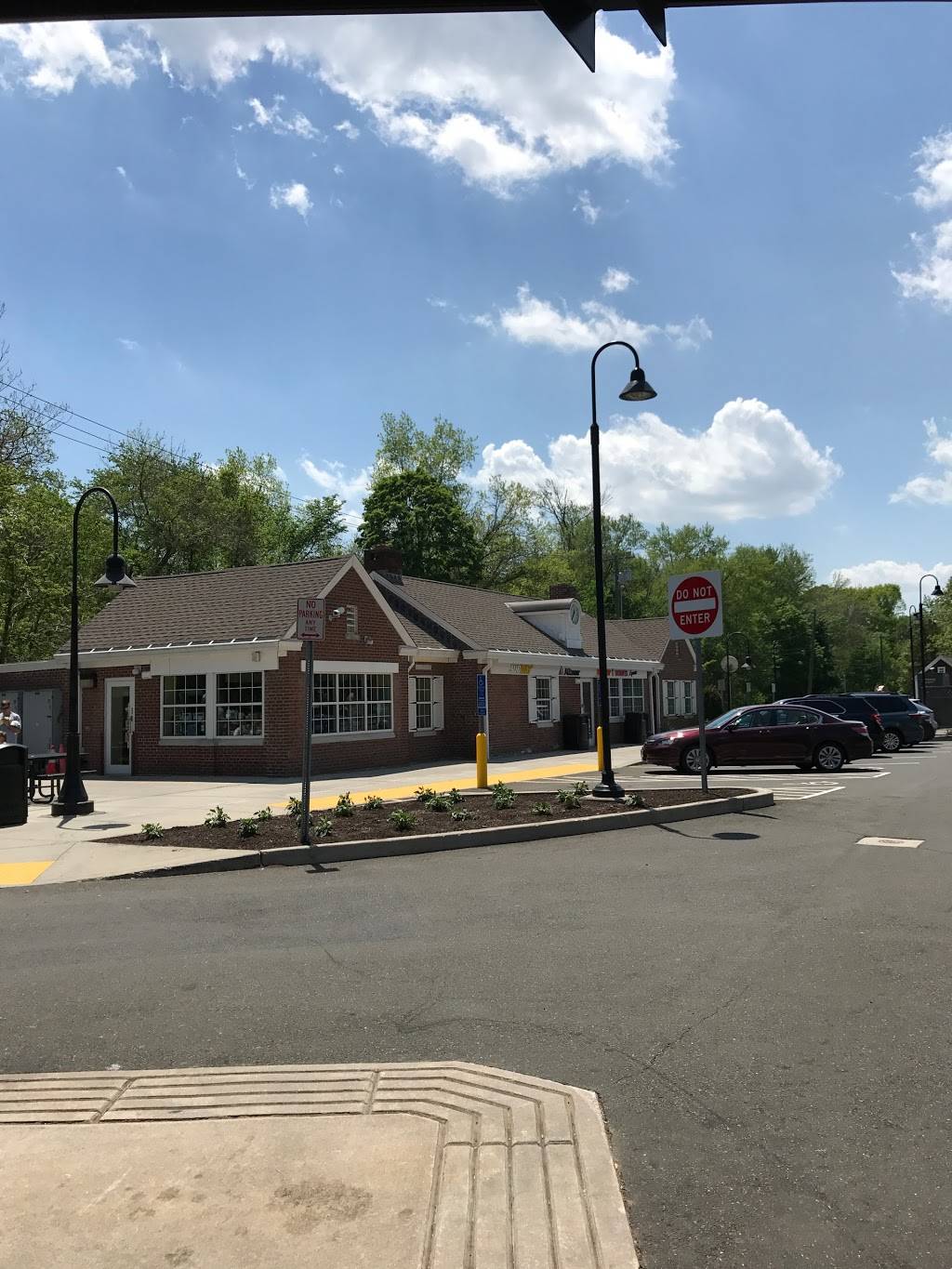 Subway | restaurant | 16 Banton St, North Haven, CT 06473, USA | 2032390280 OR +1 203-239-0280