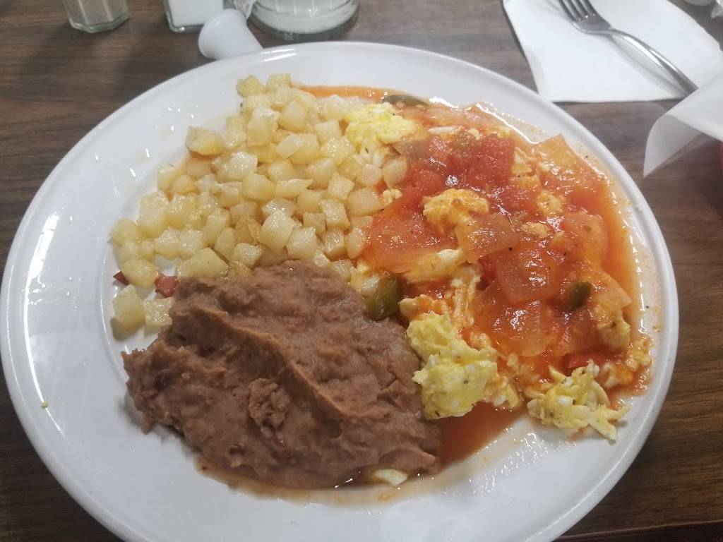 La Cocina | restaurant | 802 N Zarzamora St, San Antonio, TX 78207, USA | 2104322553 OR +1 210-432-2553