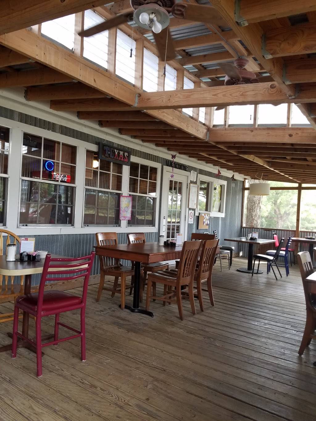 Mannys Cafe | restaurant | 7 US-87 BUS, Comfort, TX 78013, USA | 8309953060 OR +1 830-995-3060