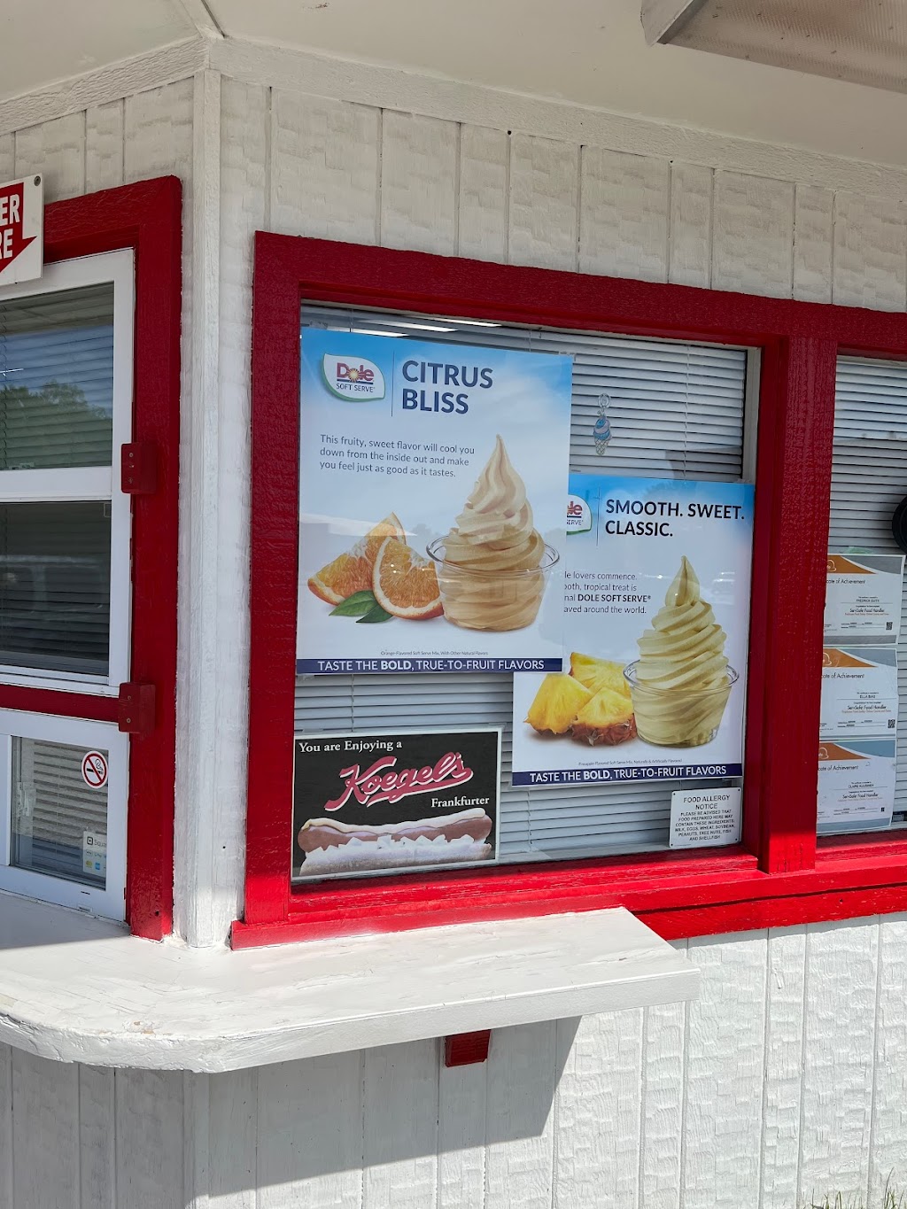 Drummond Island Teepee | restaurant | 29905 E Channel Rd, Drummond, MI 49726, USA | 9064935428 OR +1 906-493-5428