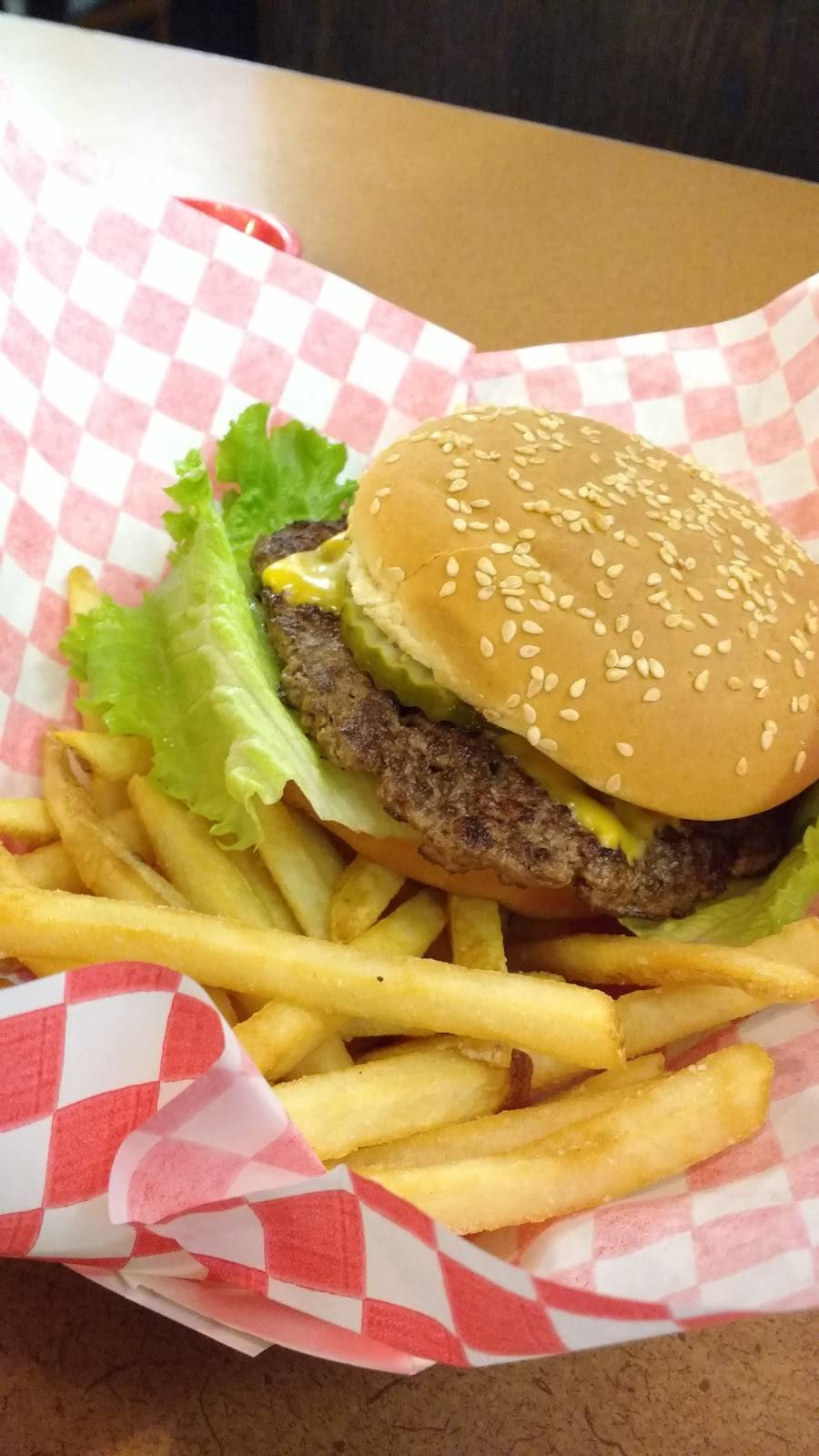 Michaels Frozen Custard | restaurant | 5602 Schroeder Rd, Madison, WI 53711, USA | 6082768100 OR +1 608-276-8100