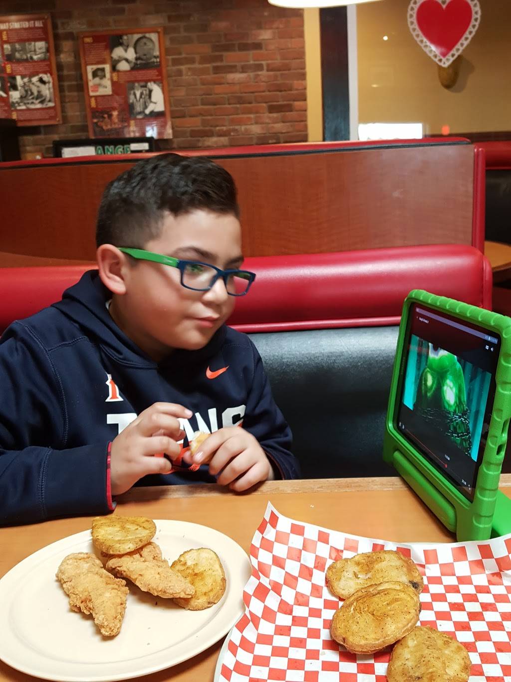 Shakeys Pizza Parlor | restaurant | 1880 N Hacienda Blvd, La Puente, CA 91744, USA | 6269187471 OR +1 626-918-7471