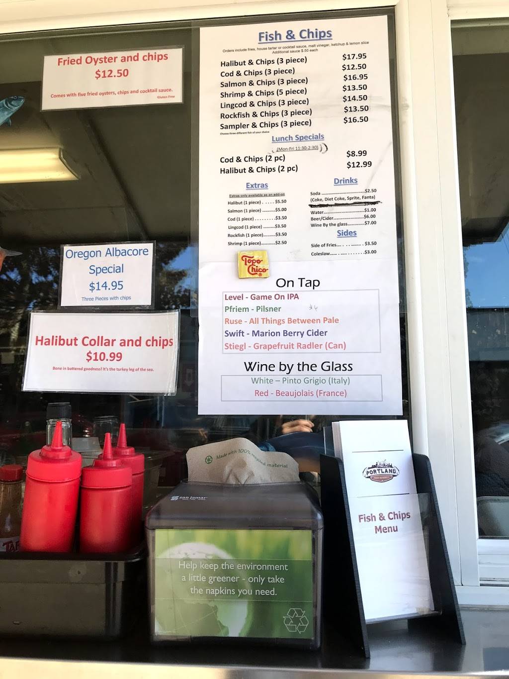 Portland Fish Market Fish And Chips Window | restaurant | 4404 SE Woodstock Blvd, Portland, OR 97206, USA | 5034776988 OR +1 503-477-6988