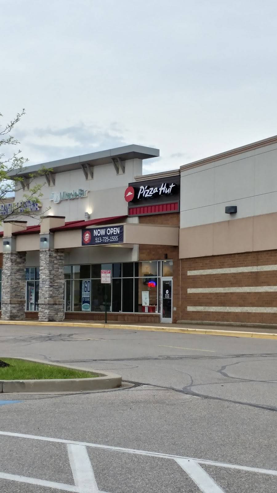 Pizza Hut | restaurant | 4530 Eastgate Blvd, Cincinnati, OH 45245, USA | 5137251555 OR +1 513-725-1555