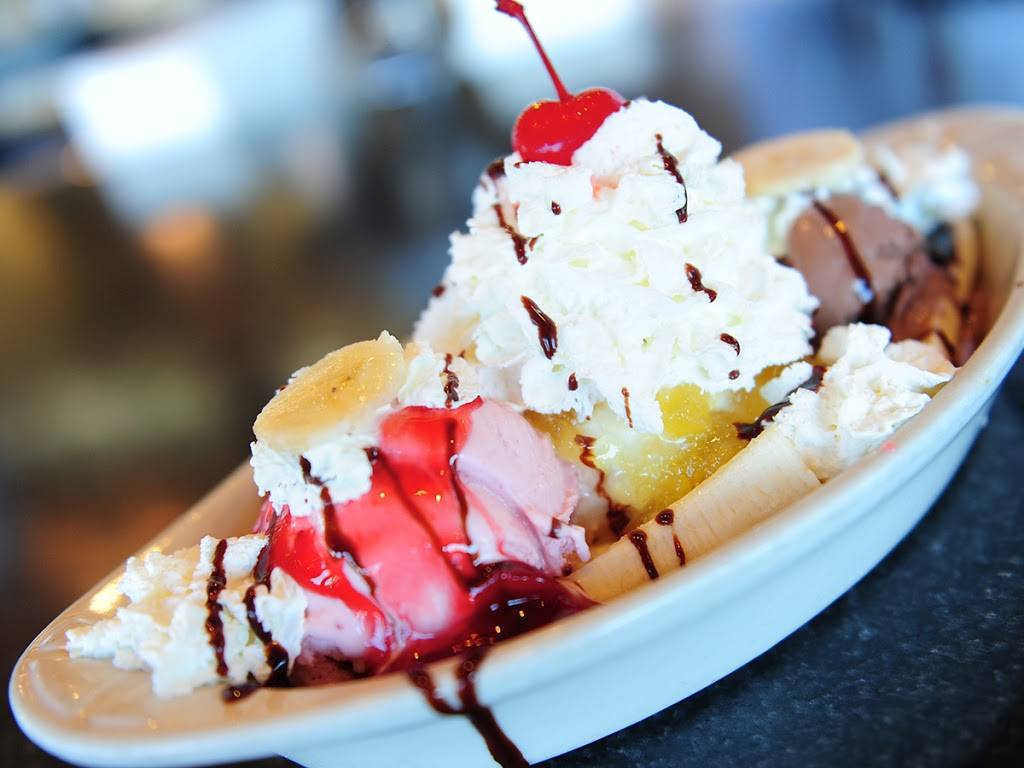 Samis City Diner | restaurant | 3000 Minnesota Dr, Anchorage, AK 99503, USA | 9072772489 OR +1 907-277-2489