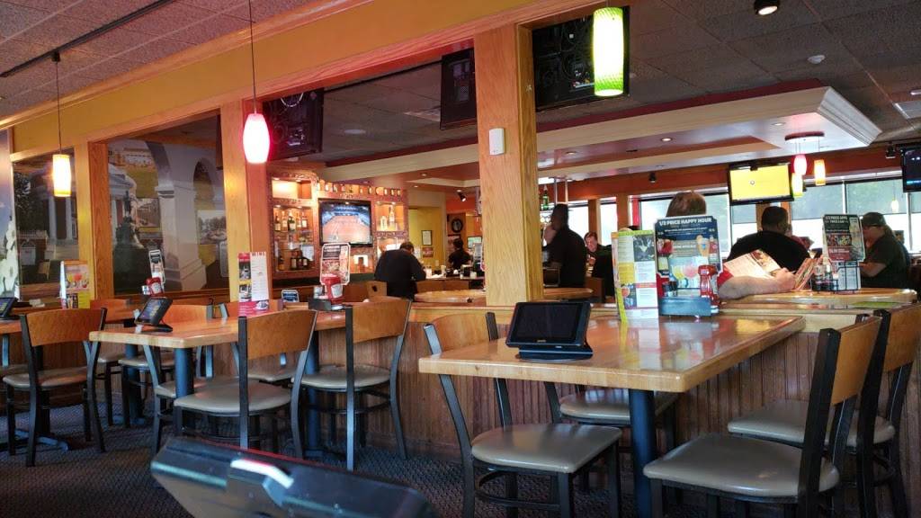 Applebees Grill + Bar | restaurant | 571 Branchlands Blvd, Charlottesville, VA 22901, USA | 4349745596 OR +1 434-974-5596