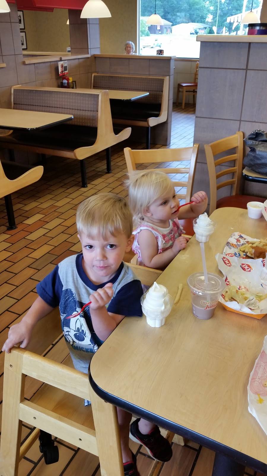 Dairy Queen Grill & Chill | restaurant | 912 Bellefonte Rd, Flatwoods, KY 41139, USA | 6068362831 OR +1 606-836-2831