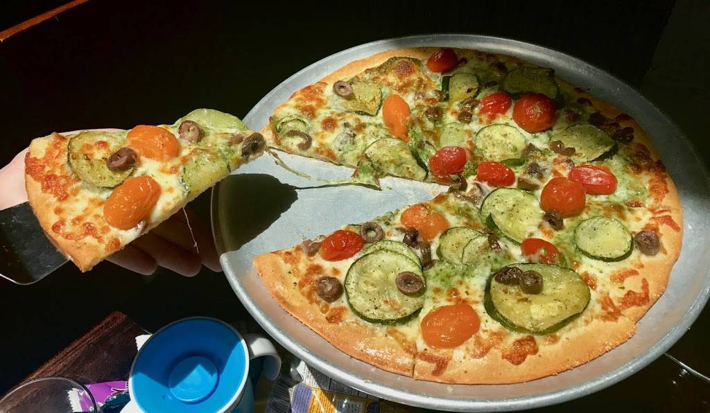 Little Star Pizza | restaurant | 1181 Solano Ave, Albany, CA 94706, USA | 5105267827 OR +1 510-526-7827