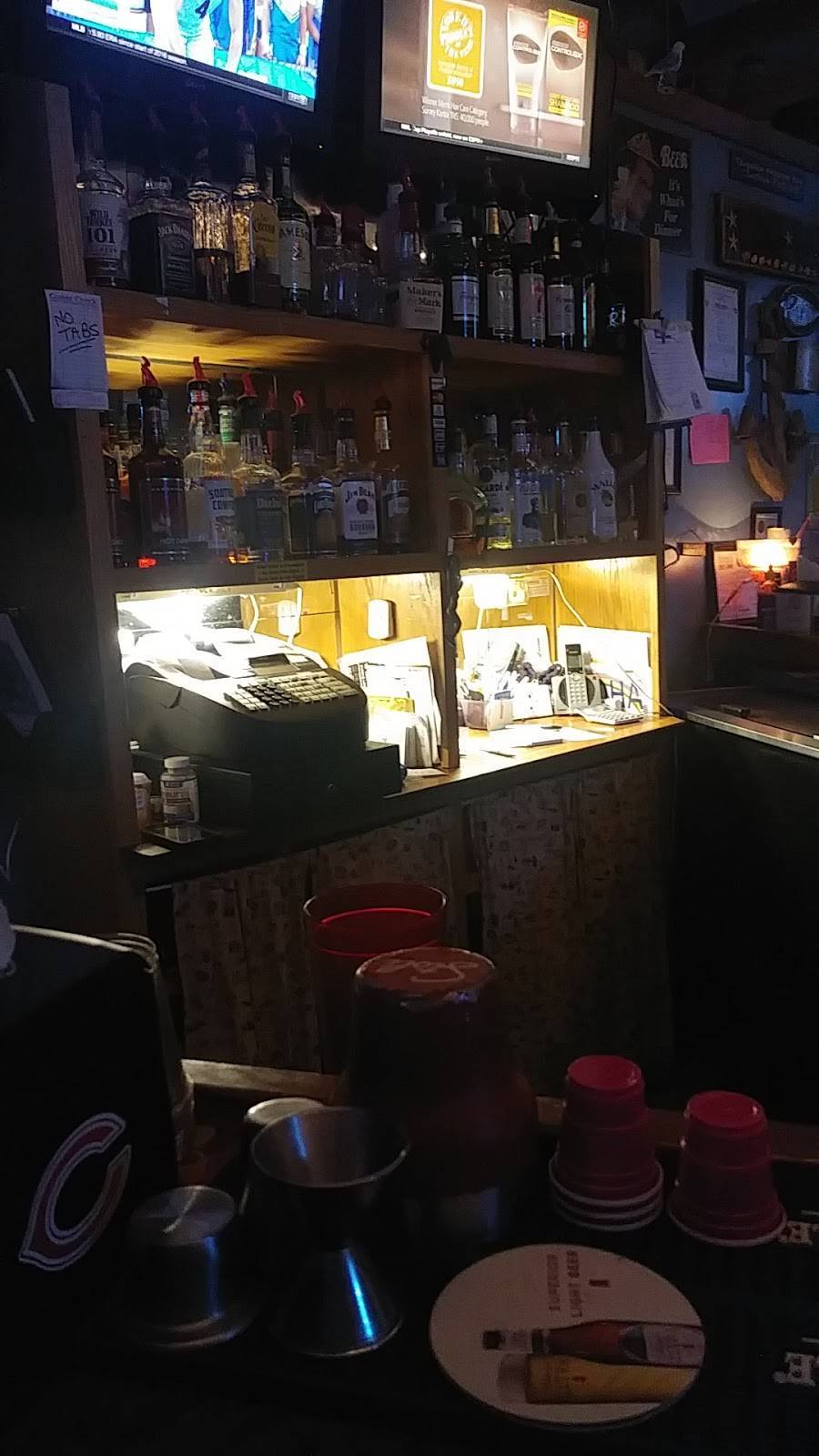 Castaways Bar & Grill | restaurant | 712 Main Ave, Nitro, WV 25143, USA | 3047693070 OR +1 304-769-3070