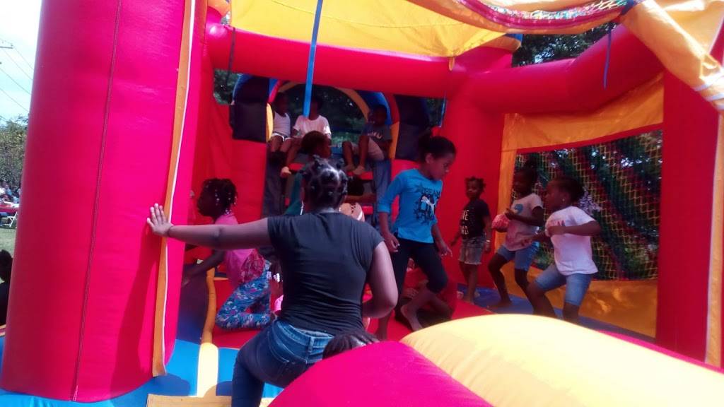 China Xpress | restaurant | 170 Selleck St, Stamford, CT 06902, USA | 2034067977 OR +1 203-406-7977