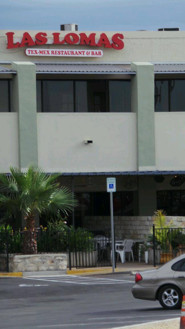 Las Lomas Tex-Mex Cantina | restaurant | 730 W Stassney Ln #130, Austin, TX 78745, USA | 5124289425 OR +1 512-428-9425