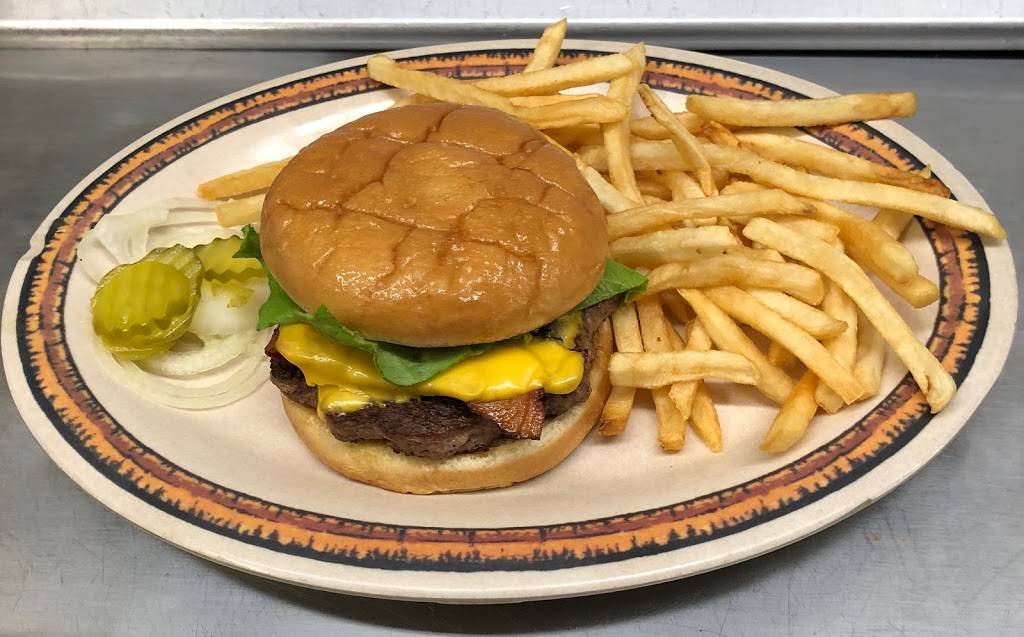 Lallys Eastside Restaurant | restaurant | 125 Plymouth St NE, Le Mars, IA 51031, USA | 7125464406 OR +1 712-546-4406