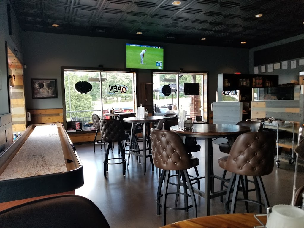 Lucky Lulus | restaurant | 2520 IL-176 #1, Crystal Lake, IL 60014, USA | 8155263311 OR +1 815-526-3311