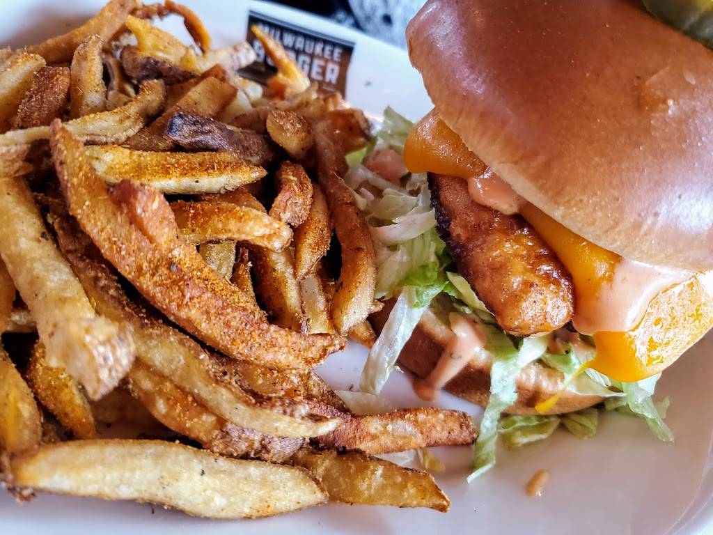 Milwaukee Burger Company | restaurant | 2200 Stewart Ave, Wausau, WI 54401, USA | 7152989371 OR +1 715-298-9371