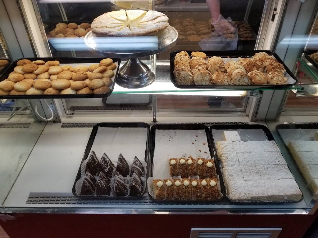 Rossis Italian Bakery | bakery | 647 US-1, York, ME 03909, USA | 2073518412 OR +1 207-351-8412
