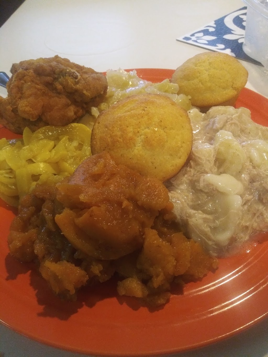 Sierras Cafe | restaurant | 688 N Jackson St, Houston, MS 38851, USA | 6626313081 OR +1 662-631-3081