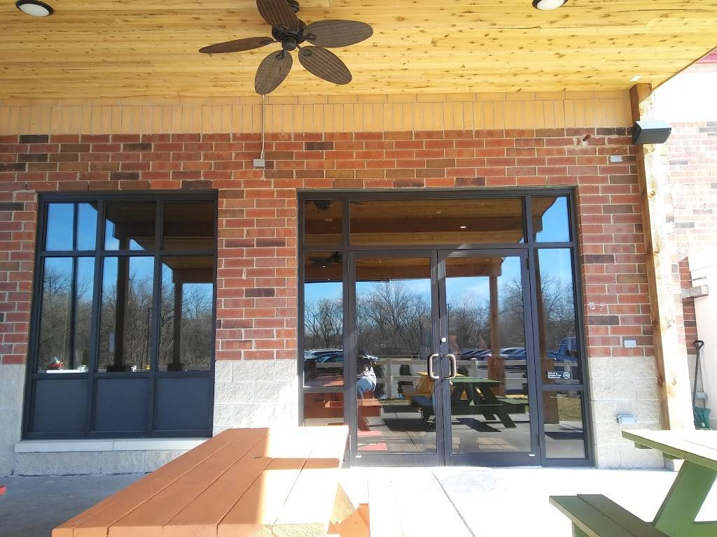 DOCs Smokehouse and Craft Bar | restaurant | 1420 B Calumet Ave, Dyer, IN 46311, USA | 2192623627 OR +1 219-262-3627