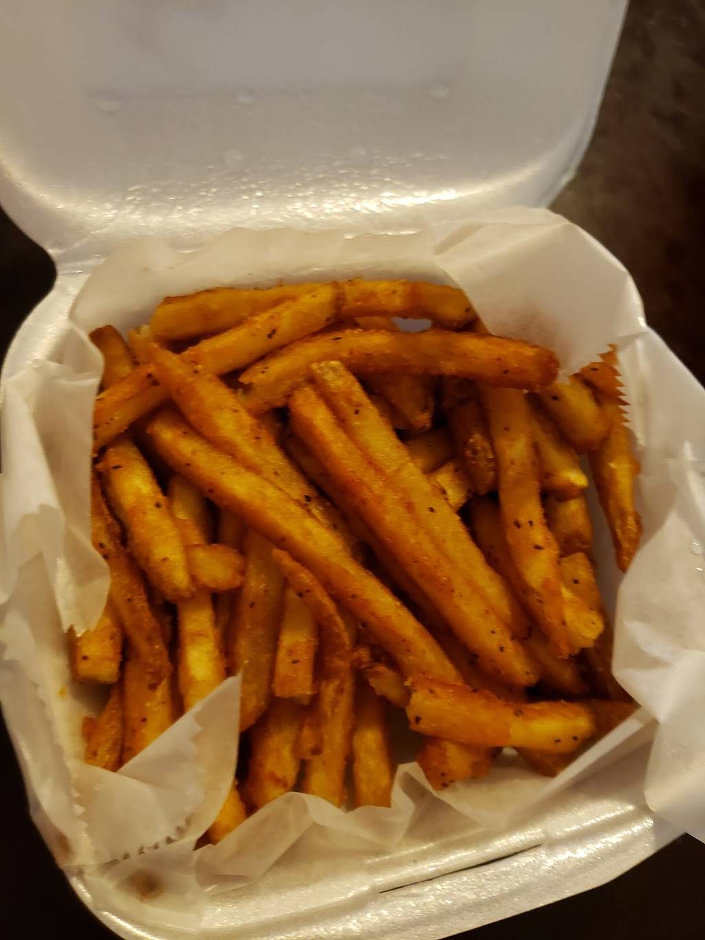 Ville Chicken And Seafood | restaurant | 4322 Poplar Level Rd, Louisville, KY 40213, USA | 5029198994 OR +1 502-919-8994