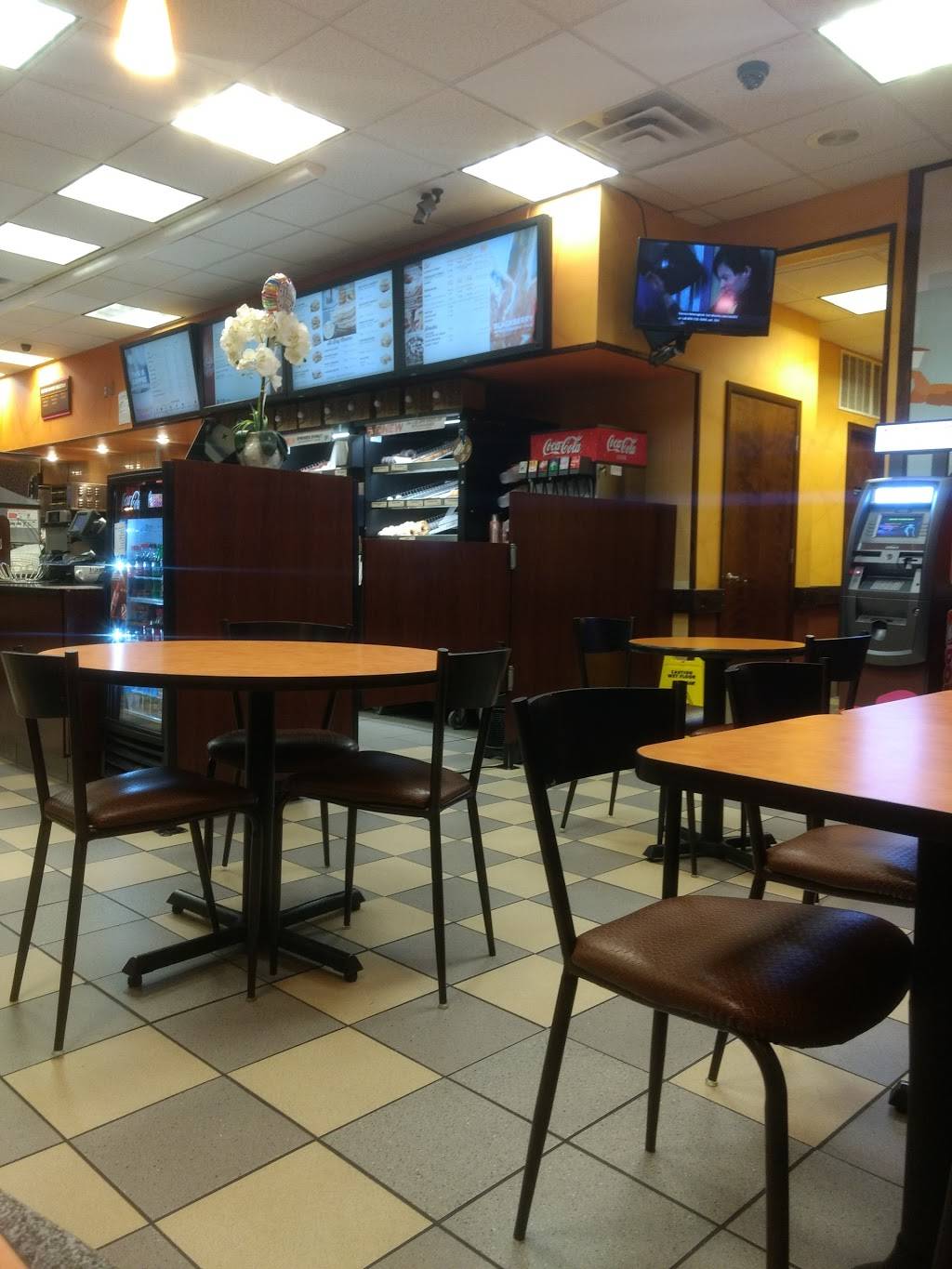 Dunkin | bakery | 920 N 11th St, Beaumont, TX 77702, USA | 4098332104 OR +1 409-833-2104