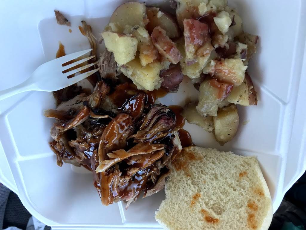 DBQ’s Bar-B-Que | restaurant | Spring Hill, FL 34610, USA | 3522062916 OR +1 352-206-2916