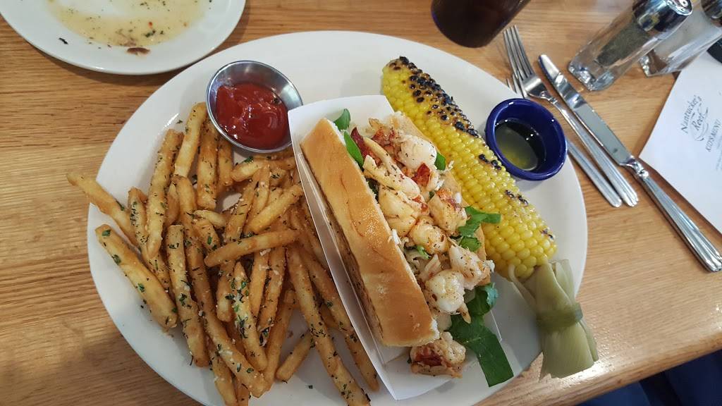 Nantuckets Reef | restaurant | 9755 Traville Gateway Dr, Rockville, MD 20850, USA | 3012797333 OR +1 301-279-7333