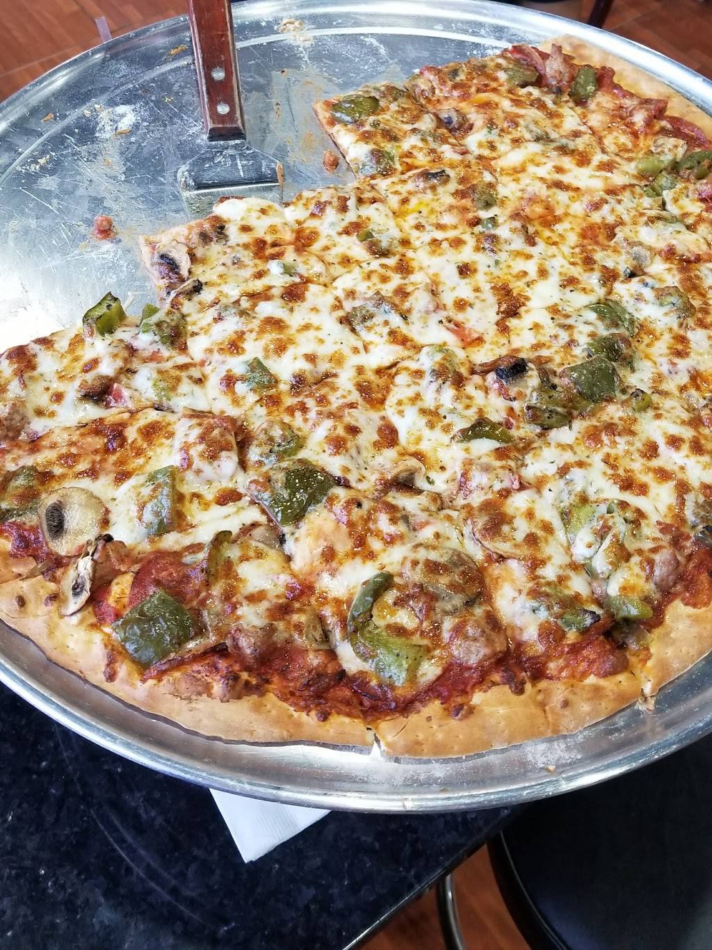 Skores Club Sports Bar and Grill | restaurant | 6764 W Forest Preserve Ave, Harwood Heights, IL 60706, USA | 7088676767 OR +1 708-867-6767