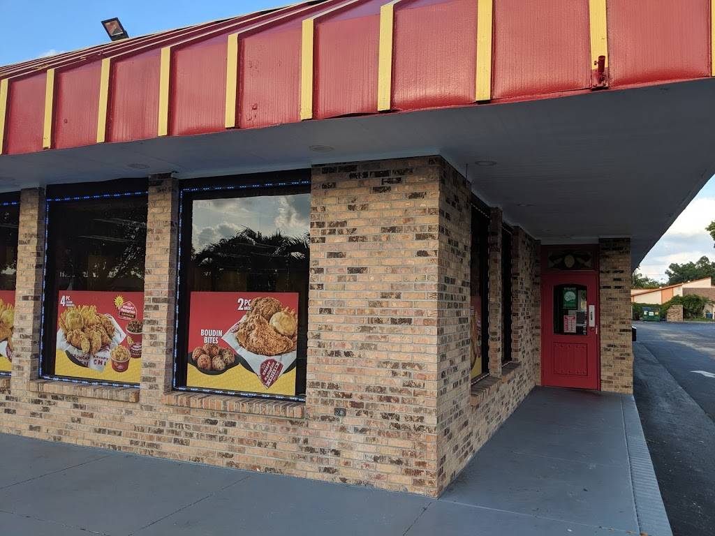 Krispy Krunchy Chicken | restaurant | 4065 Fowler St, Fort Myers, FL 33901, USA | 2396894952 OR +1 239-689-4952