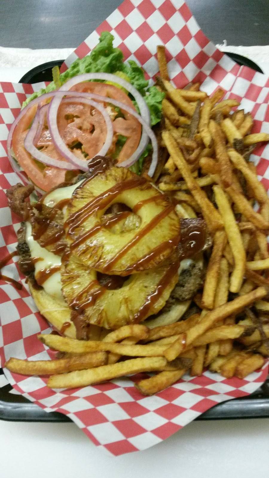 Dianas Burgers | restaurant | 2202 N Zarzamora St, San Antonio, TX 78201, USA | 2102512252 OR +1 210-251-2252