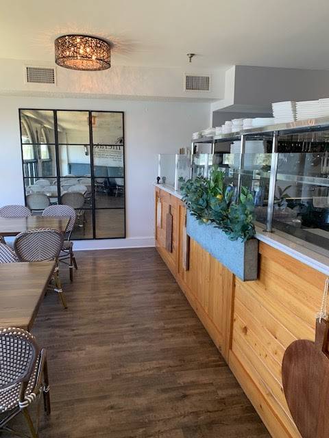 Olives A Greek Kitchen | restaurant | Waterfront Shoppes, 207 Queen Elizabeth Ave 1st Floor, Manteo, NC 27954, USA | 2524233322 OR +1 252-423-3322