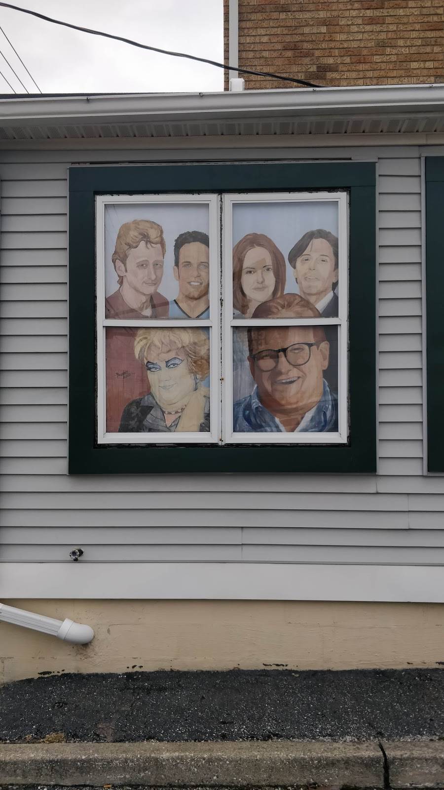 Murphys Law | restaurant | 5303 Memphis Ave, Cleveland, OH 44144, USA | 2167411088 OR +1 216-741-1088