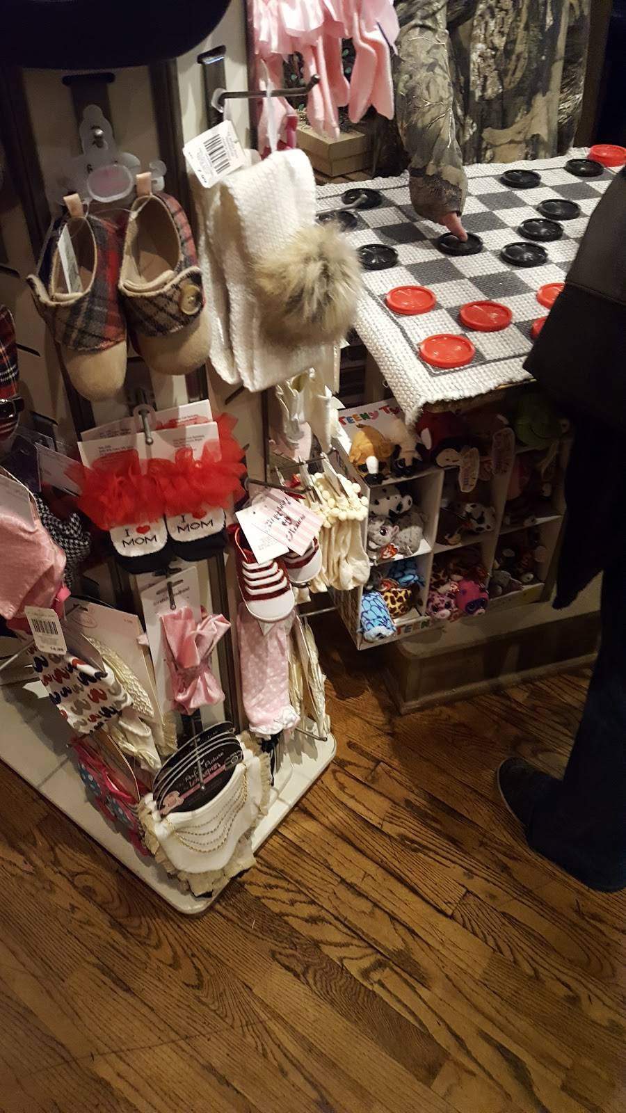 Cracker Barrel Old Country Store | restaurant | 850 Huffman Mill Rd, Burlington, NC 27215, USA | 3365843833 OR +1 336-584-3833