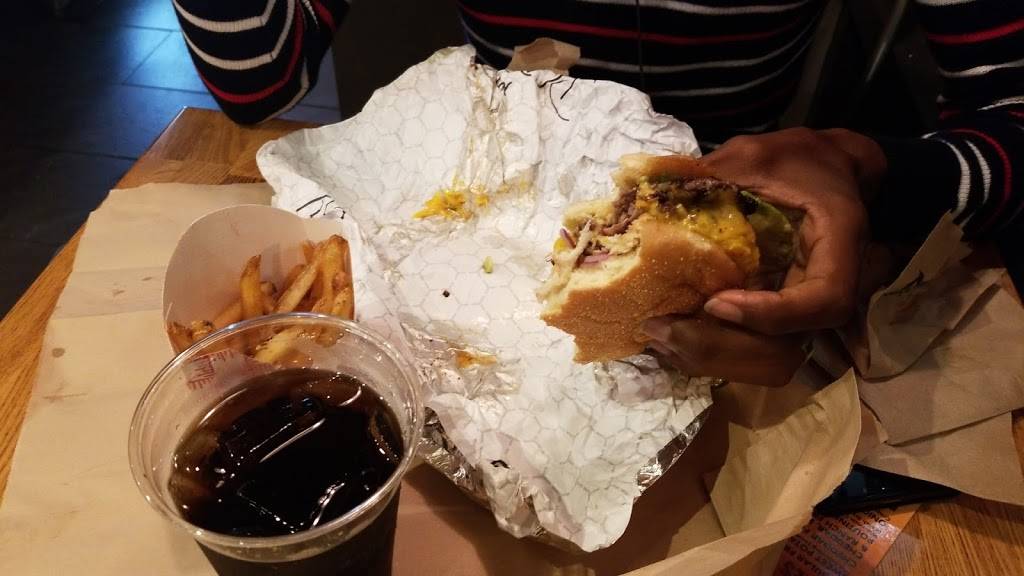 Relish | restaurant | 1702 W University Ave, Gainesville, FL 32603, USA | 3526924400 OR +1 352-692-4400