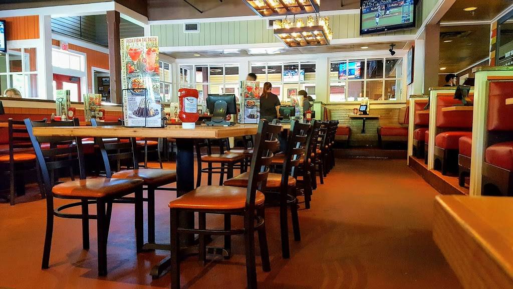 Chilis Grill & Bar | restaurant | 1460 Towne Lake Pkwy, Woodstock, GA 30189, USA | 7705927676 OR +1 770-592-7676