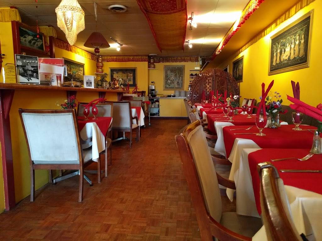 Curry Village | restaurant | 306 George St N, Peterborough, ON K9J 3H2, Canada | 7057421432 OR +1 705-742-1432