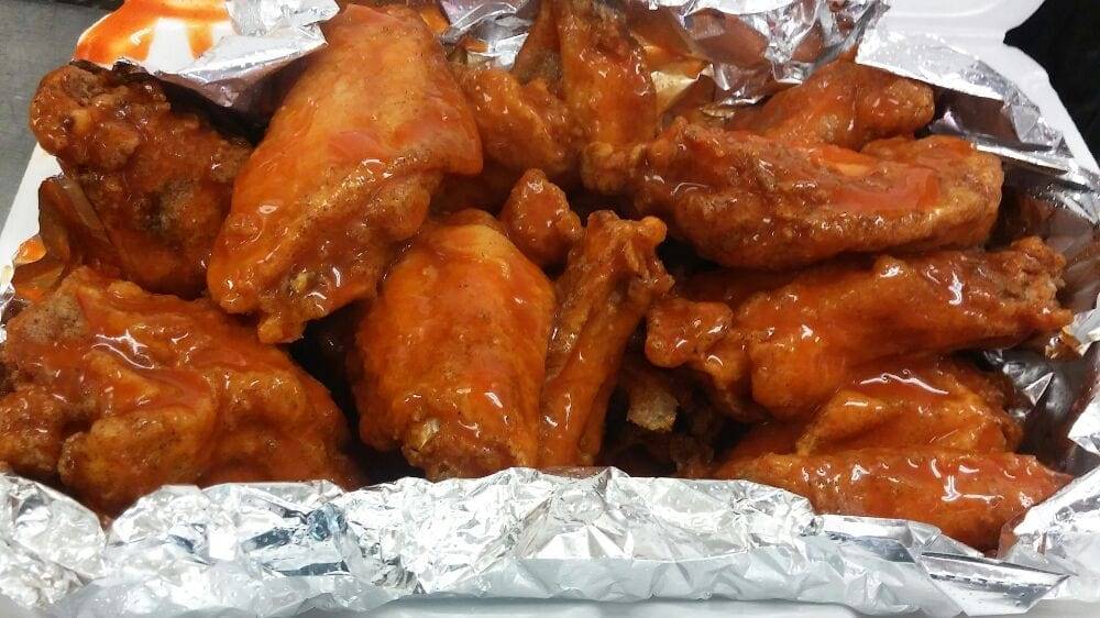 Corner Pizza & Grill | restaurant | 125 Church St, Whitinsville, MA 01588, USA | 5082340001 OR +1 508-234-0001