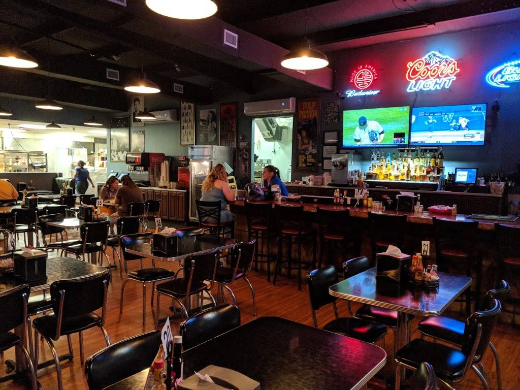 Hamiltons Restaurant And Bar | restaurant | 8460 Central Mall Dr, Port Arthur, TX 77642, USA | 4097240402 OR +1 409-724-0402