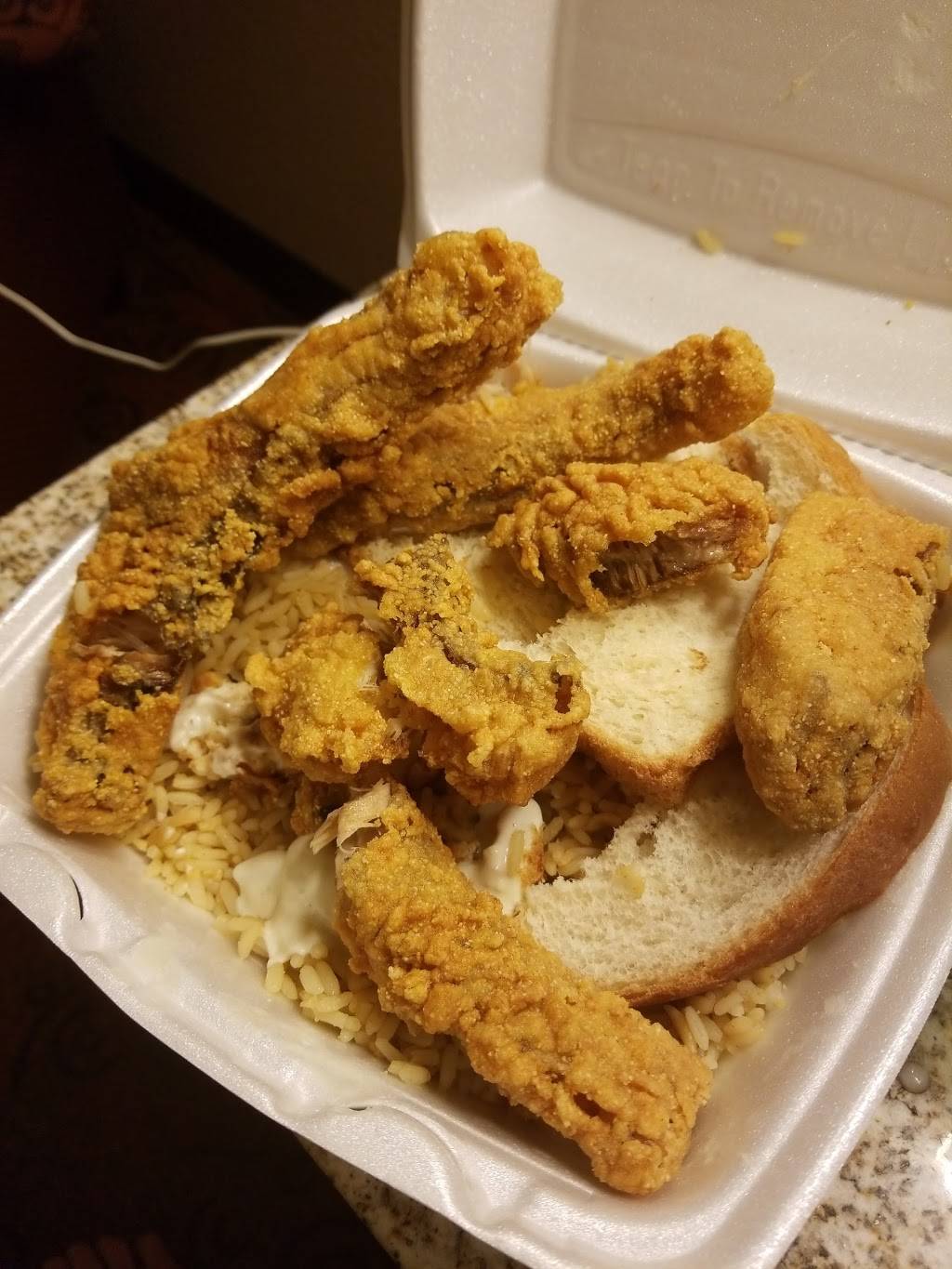 Shark Fish & Chicken | restaurant | 194 Town Center Rd, Matteson, IL 60443, USA | 7087489488 OR +1 708-748-9488