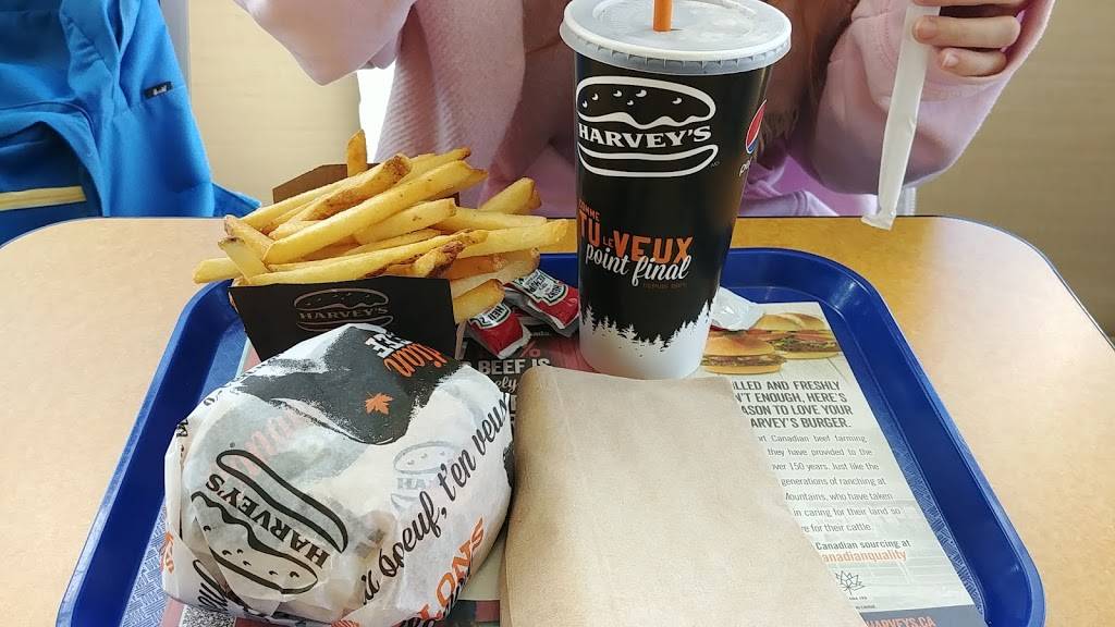 Harveys | restaurant | 2 Warren Ave, Oshawa, ON L1J 0A1, Canada | 9057203113 OR +1 905-720-3113